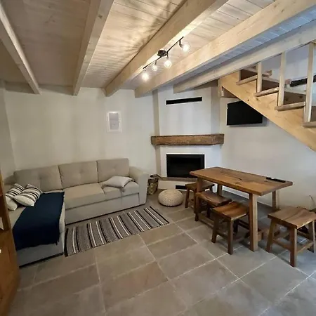 Valeria's Apartamento Sinarádes